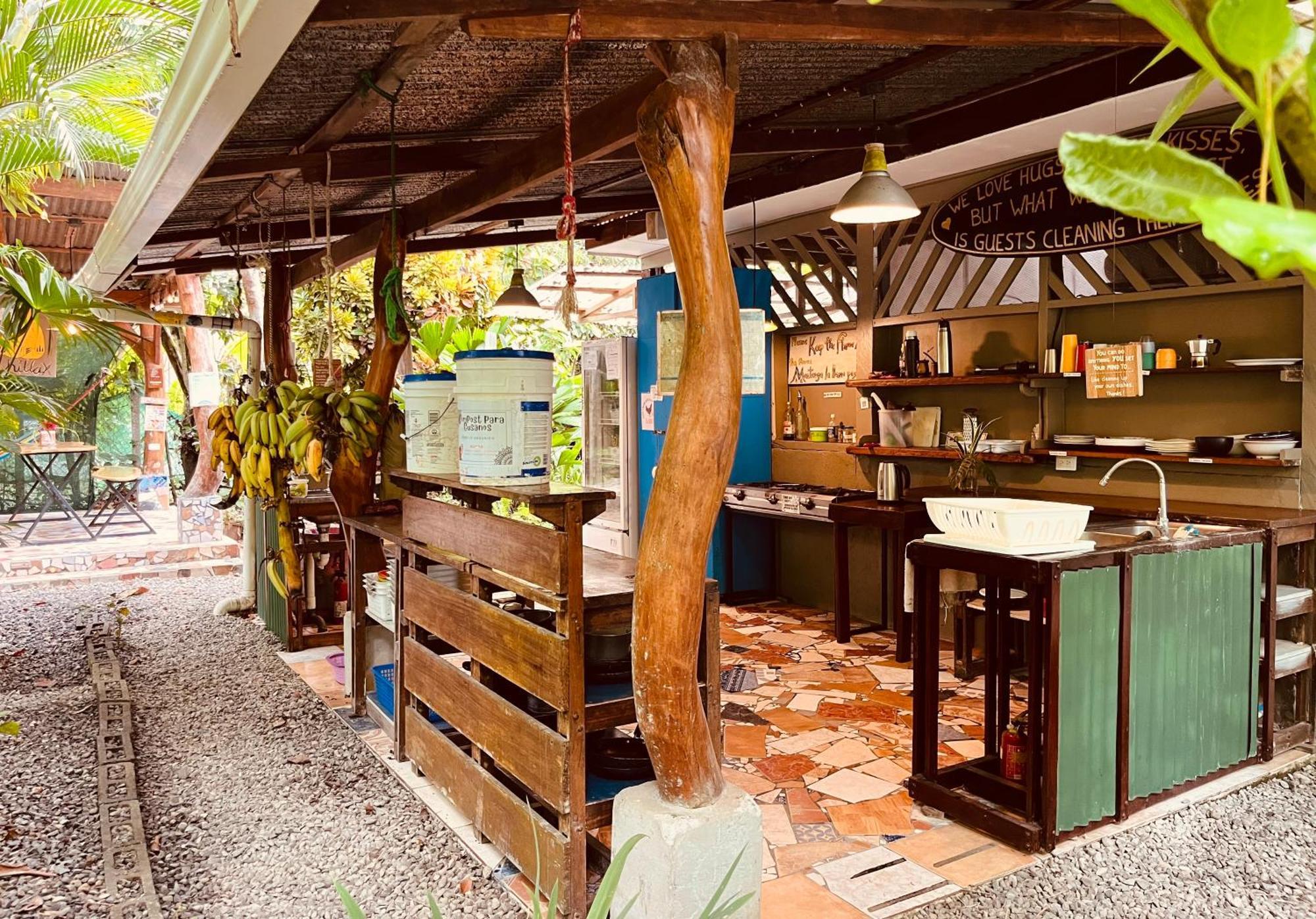 La Ruka Hostel Puerto Viejo de Talamanca Buitenkant foto